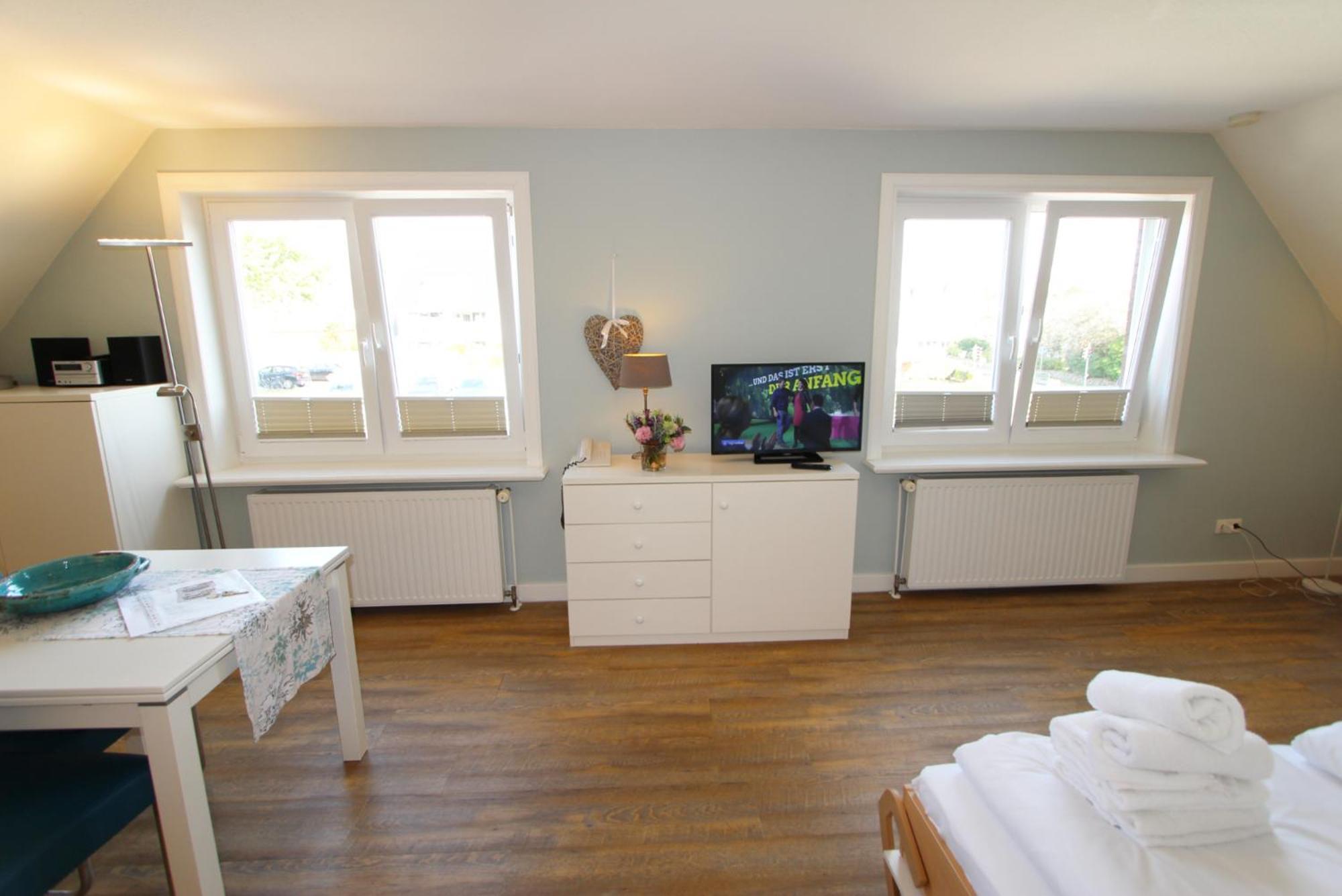 Haus Guenther - Mittelweg 1, App 1 Wenningstedt-Braderup Екстериор снимка